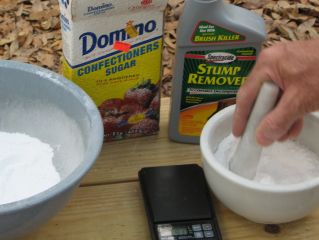 080-mix-ingredients-in-mortar